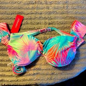 NWTS Size Medium Xhilaration Bikini Top